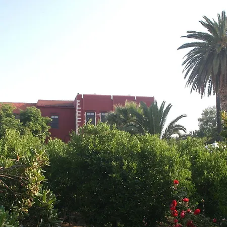 Oasis Hotel